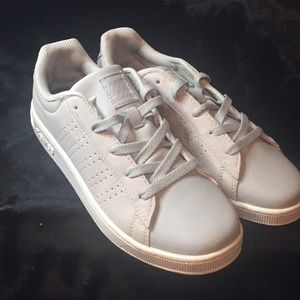 🌮K’swiss size 6🌮